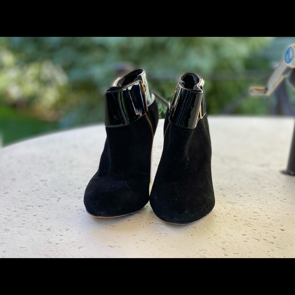 TORY BURCH Black Suede and Patent Leather Buckle Booties EUC - Picture 4 of 13